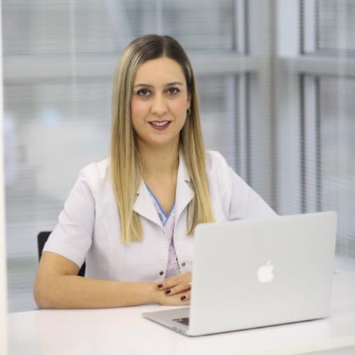 Dt. Menekşe Okumuş Ürer, Diş Hekimi Samsun, ATAKUM